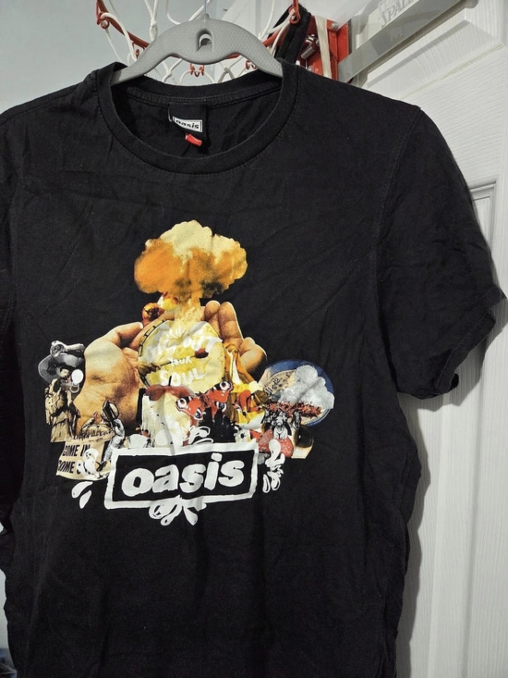 Oasis Summer Tour 2009 Graphic Band Tee in Black